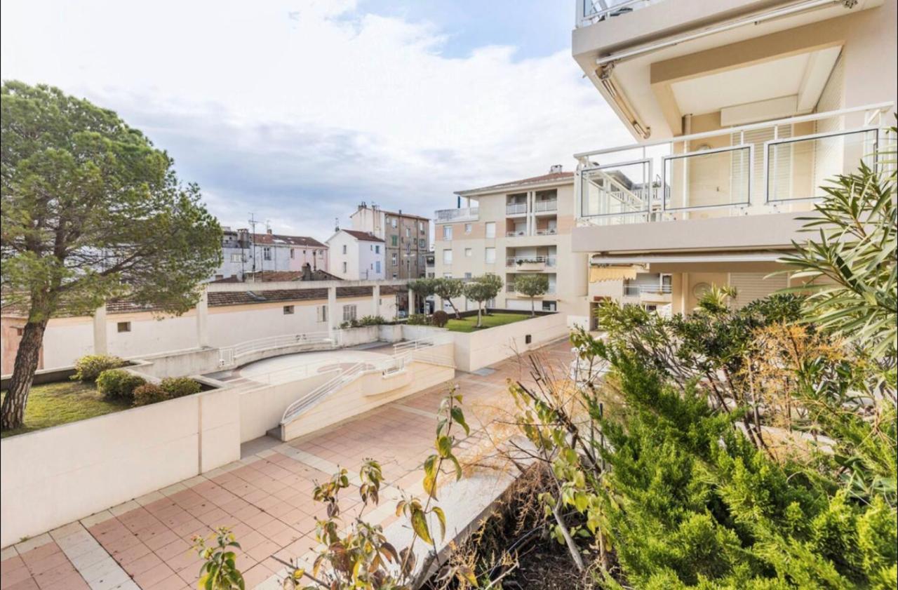 Port Azur Apartment Vallauris Luaran gambar